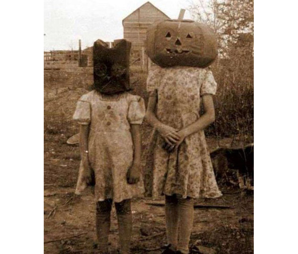 Хэллоуин 100 лет назад был куда более устрашающим.