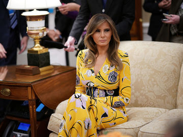 Меланія Трамп в жовтій сукні від Emilio Pucci