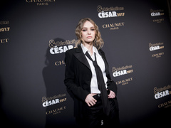 Лілі-Роуз Депп (Cover)