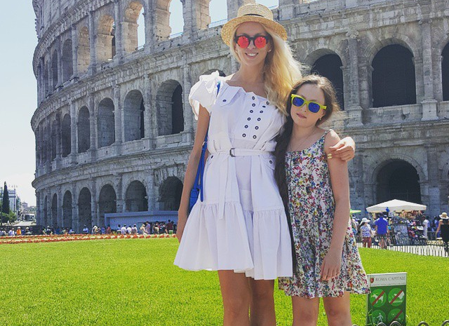 Оля Полякова