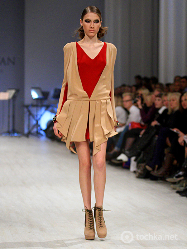 Показ ANDRE TAN