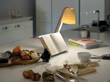 лампа с подставкой для книги