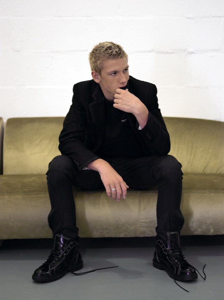 Алекс Петтифер