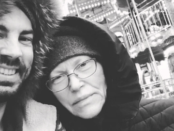 Бєдняков вшанував пам'ять покійної мами та звернувся до українців