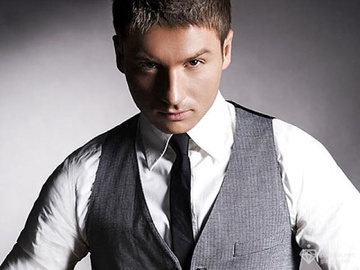 Сергей Лазарев