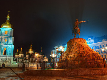 Київ вечірній: шарм і чарівність нічної столиці
