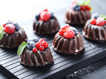 Шоколадне тістечко до Дня святого Валентина: як приготувати