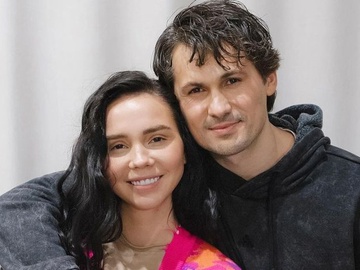 Кот і Татарінцева розсекретили стать первістка на гендерній вечірці