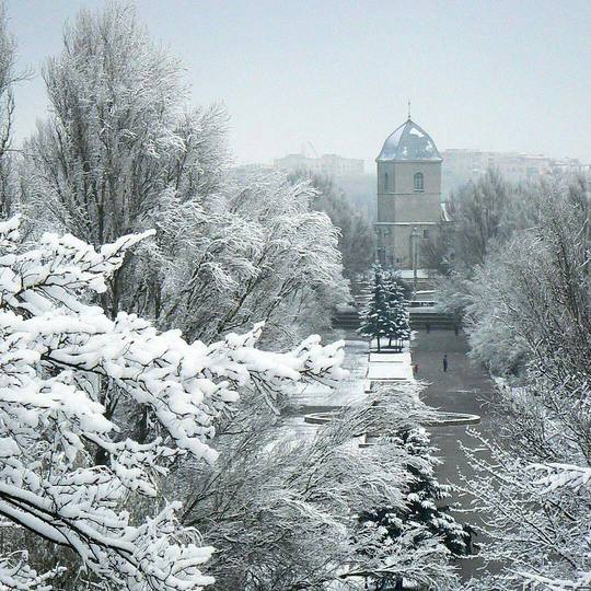 Зима прийшла: снігові пейзажі українських міст