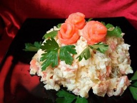 Салат с огурцом и рыбой «Рисовый»