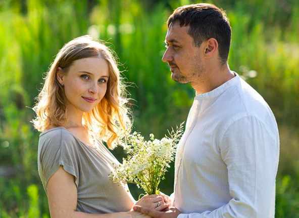 Беременная Анна Сагайдачная и её муж Евгений