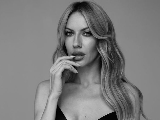 Нікітюк опублікувала фото зруйнованої студії «Хто зверху?»