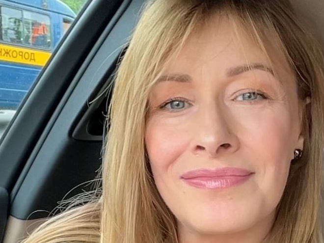 Зворушливий момент на сцені: діти Кравець влаштували їй сюрприз після вистави