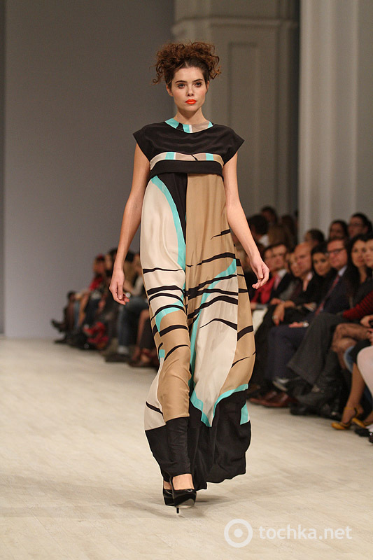 Показ Татьяна ЗЕМСКОВА / Елена ВОРОЖБИТ