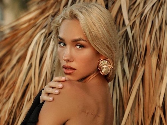 Квіткова зізналася, з якими зірковими чоловіками хотіла піти на побачення