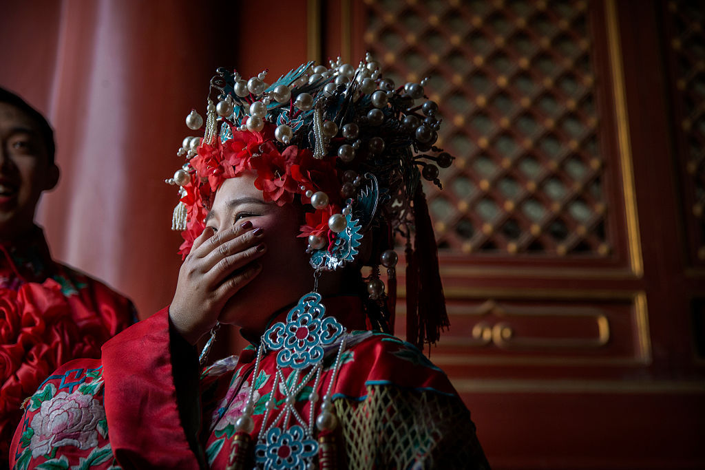 День сміху. Люди сміються