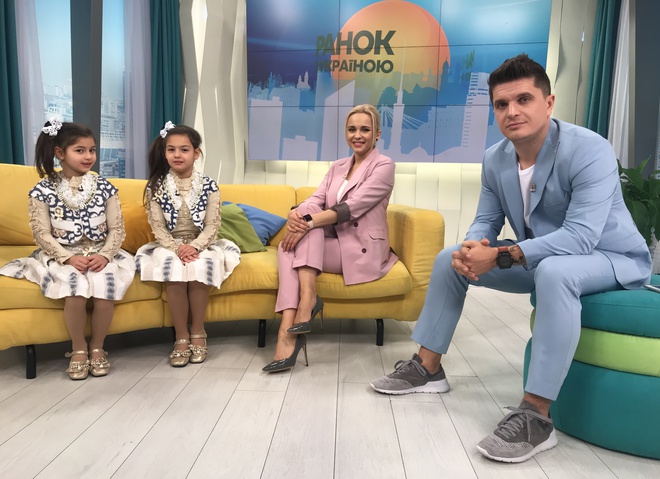 Дочки KAMALIYA спробували себе в якості телеведучих