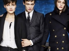 Показ бренда Вurberry можно посмотреть на сайте Helen Marlen