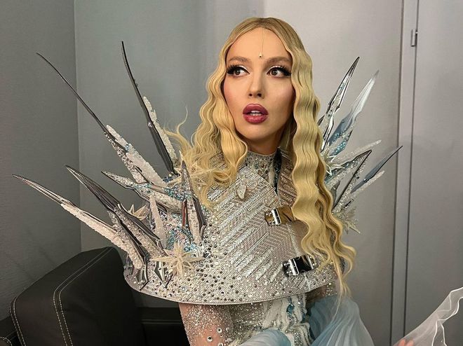 Оля Полякова