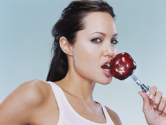 Анджелина Джоли