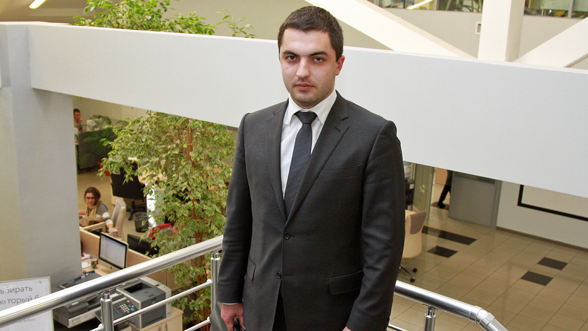 Євген Ларін