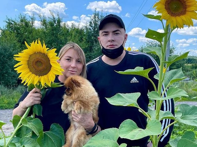 "Ми всюди": Данилко й Білоконь розвеселили фото з соняшниками та цистернами