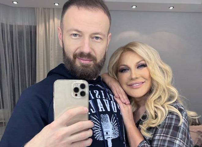 Таїсія Повалій з сином Денисом