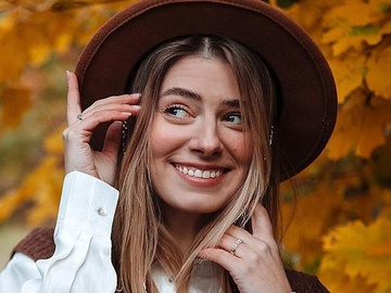 Зірка Папіка Петрожицька показала "неймовірно живі" кадри осінньої прогулянки