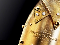 Шампанське Moet & Chandon іскриться кристалами Swarovski