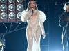 Бейонсе одягла сукню з тисячі кристалів на червону доріжку