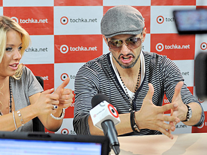 Девушка Блонда и Kishe