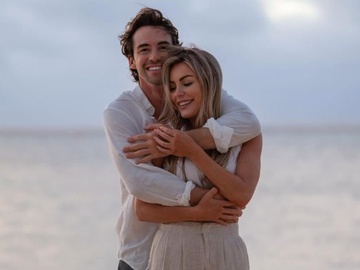 Вдова Г'ю Хефнера вдруге вийшла заміж у сукні української дизайнерки