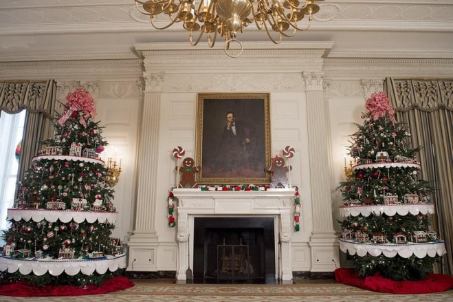 Белый дом на Рождество