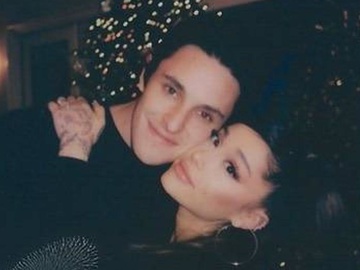 Аріана Гранде та Далтон Гомес офіційно подали на розлучення: розкрито причину та дату розставання пари