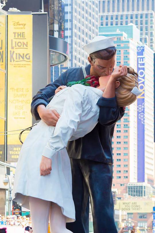 KISS-IN на Таймс-сквер 2015