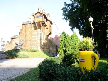 Киевляне отреставрировали новый городской бювет «Дивовижного міста»