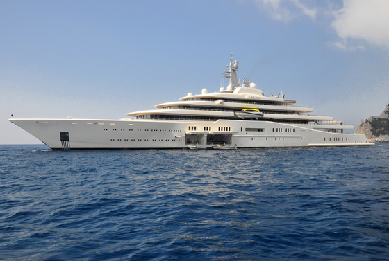 принцесса Беатрис на яхте Абрамовича