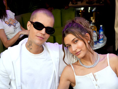 Дружина Бібера показала, який вигляд має у бікіні через 8 місяців після пологів