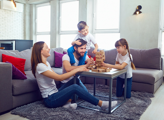 Нескучные настольные игры на время карантина: 5 беспоигрышных вариантов