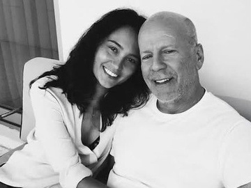 Дружина Брюса Вілліса назвала незвичні правила життя з актором, який страждає на деменцію