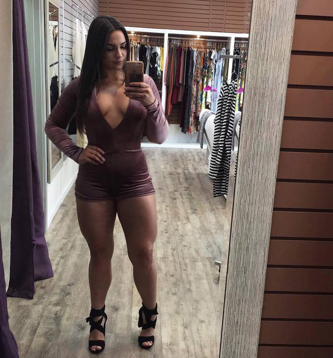 Natascha (Naty) Encinosa - девушка с мега попой