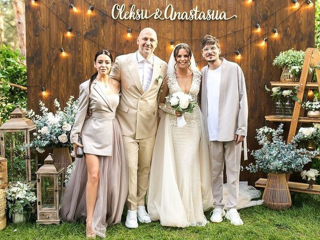 Позитив відреагував на чутки про таємний роман його ексдружини Андрійчук із Потапом