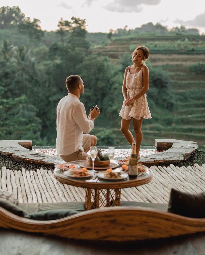 Никита Добрынин сделал предложение Даше Квитковой