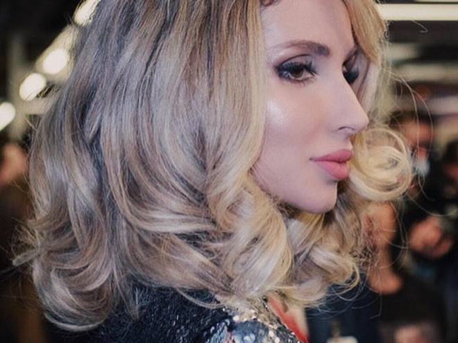 Лобода народила