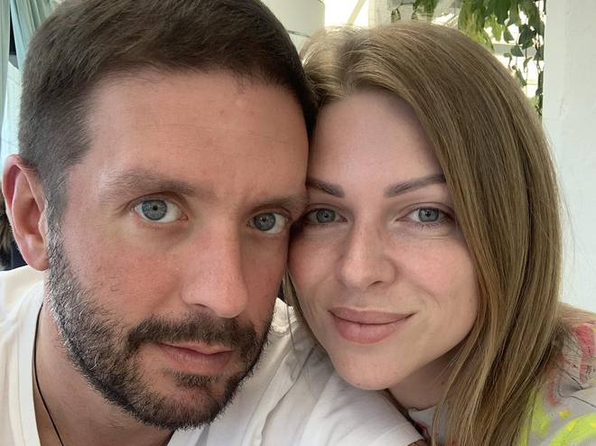 Яна Глущенко з чоловіком