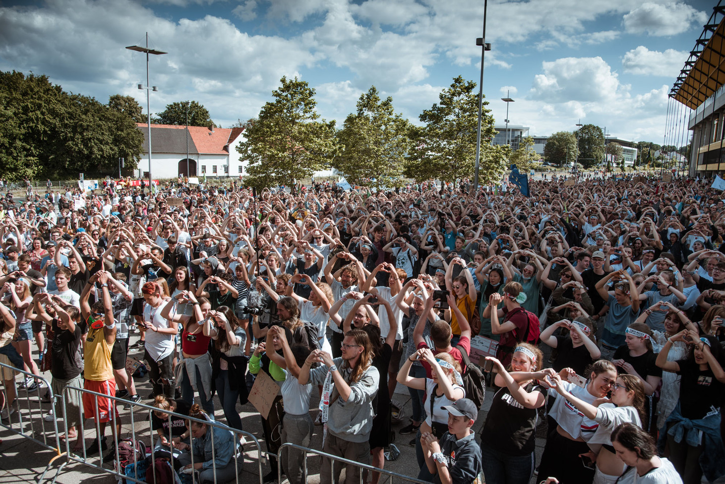 Руслана выступила в Аахене на глобальной демонстрации движения Fridays For Future