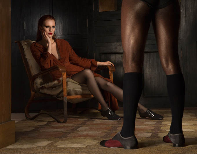 Мужественная реклама женской обуви от Christian Louboutin 