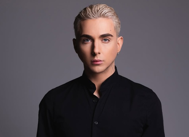 Melovin пропонує підопічним "рабські" контракти – блогер