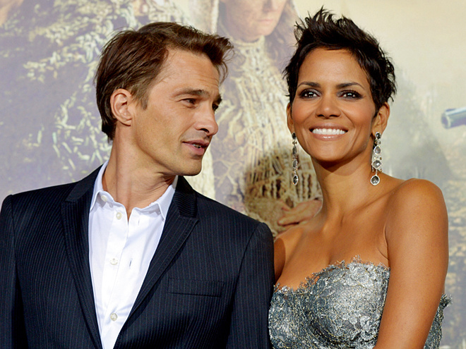 Холли Берри