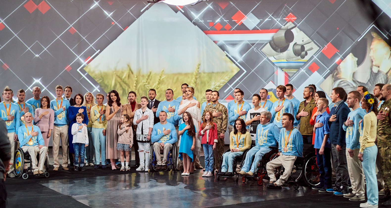 Гимн Украины 1+1